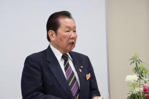 佐々木市長があいさつをする写真