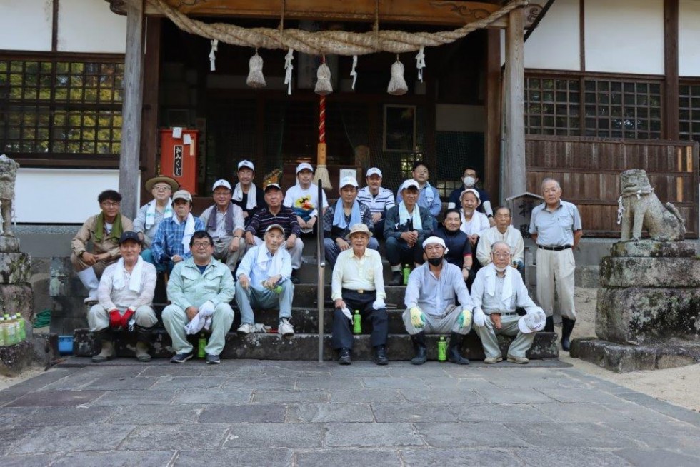 ～あじさいが美しい若宮八幡へ～　豊後高田ロータリークラブ早朝アジサイ剪定活動の画像2