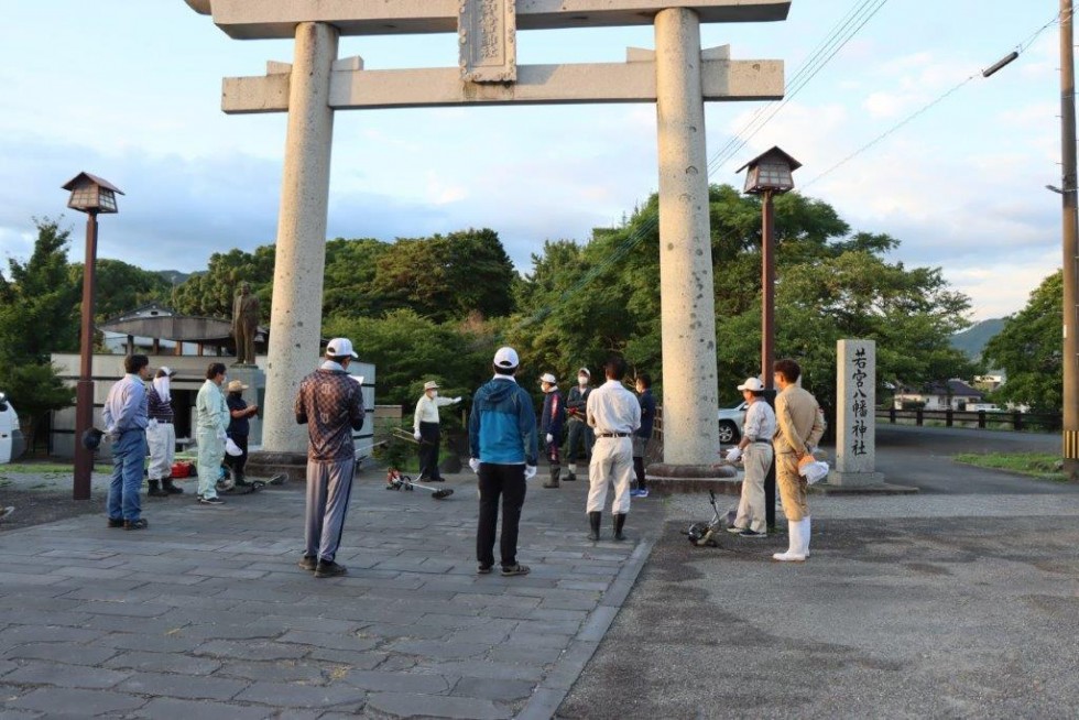 ～あじさいが美しい若宮八幡へ～　豊後高田ロータリークラブ早朝アジサイ剪定活動の画像3