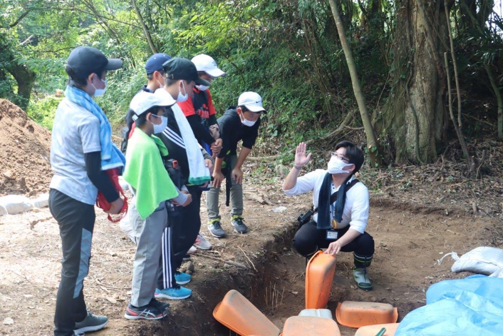 別府大学「大原古墳」第2次発掘調査　～小学生も体験しました～の画像5