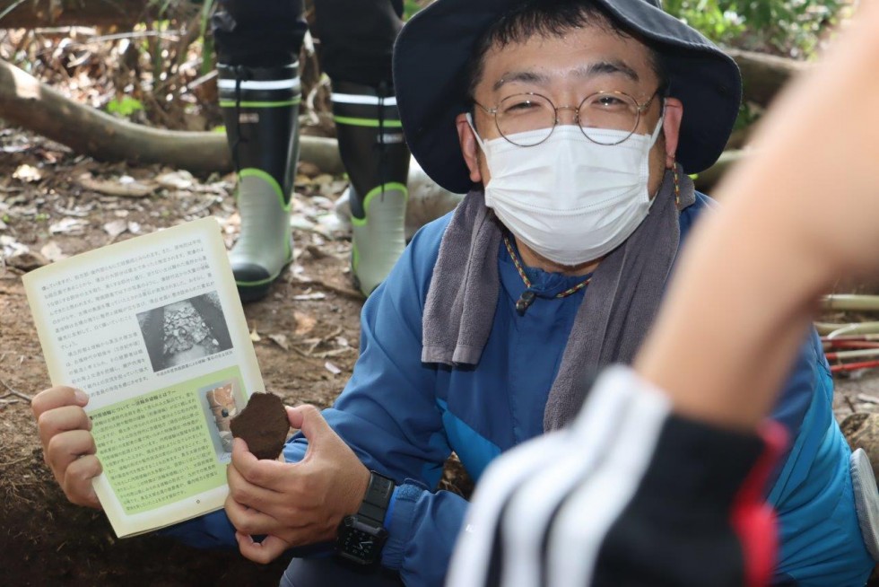 別府大学「大原古墳」第2次発掘調査　～小学生も体験しました～の画像11