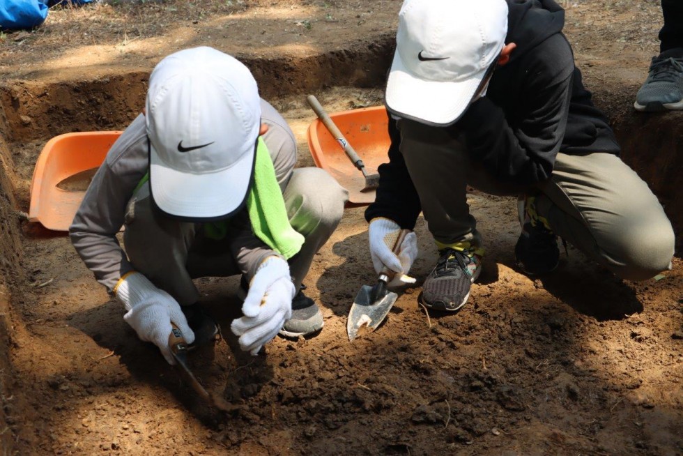 別府大学「大原古墳」第2次発掘調査　～小学生も体験しました～の画像16