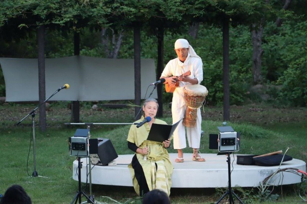 長崎鼻の龍神さまへ祈りの花を捧ぐ　-　「花使いライブ　龍神花祭」第24回大分県民芸術文化祭の画像2