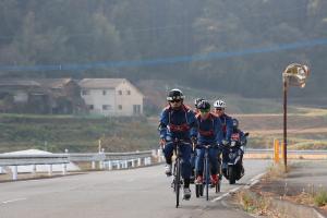 市内を回る広報自転車隊