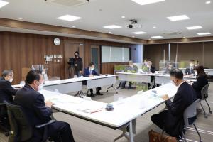 令和4年度第1回総合教育会議の様子