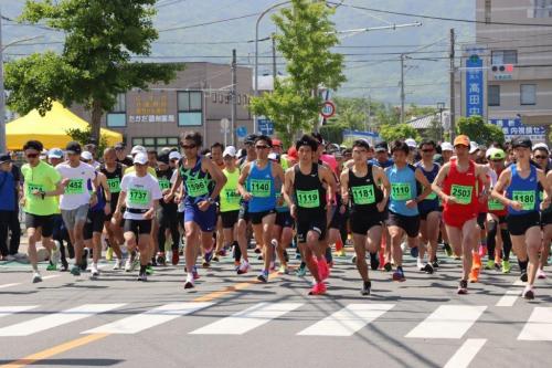 マラソン10kmコーススタートの様子