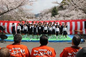 こっとん村さくらまつりの画像2枚目