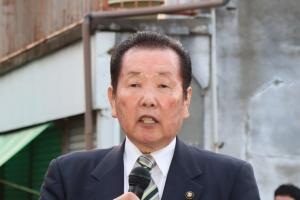 あいさつを行う市長