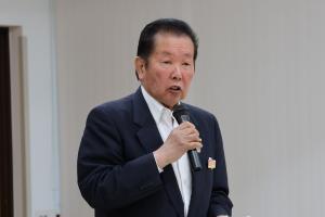 あいさつをしている佐々木市長の写真