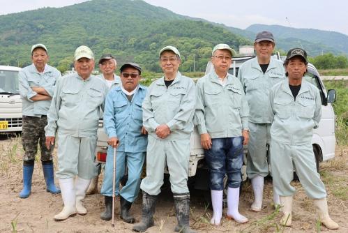 桂川漁業協同組合の役員の集合写真