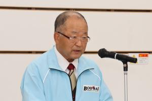 あいさつをする田中会長の写真