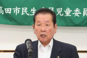 あいさつをする佐々木市長