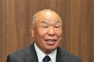 報告する池田さん