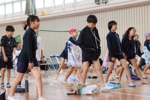準備運動している写真