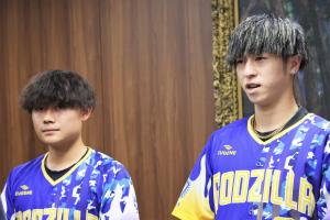 決意表明をする光門監督の写真