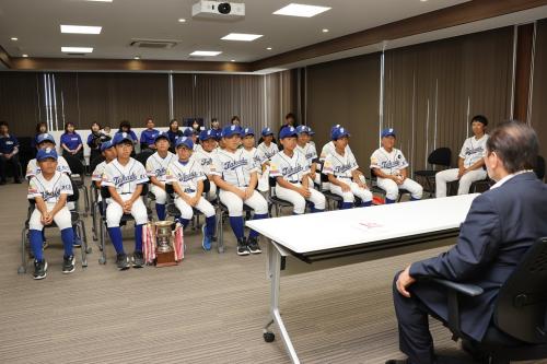 出場報告会中の写真