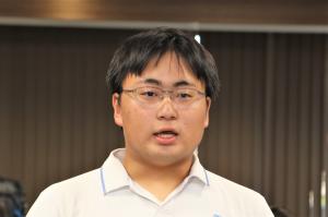 決意表明をする早田さん