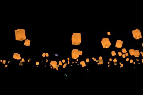 LEDを点灯して打ち上げを待つ様子
