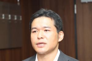 決意表明をする田中さん