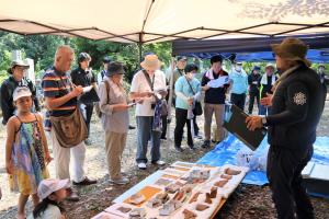玉川准教授からの大原古墳の説明の様子