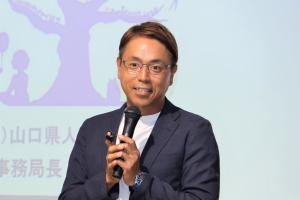 講演を行う川口さん
