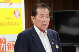 佐々木市長があいさつしている写真