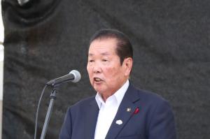 あいさつする佐々木市長
