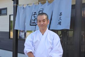 豊後高田そば認定店「喜久庵」の店主・安森さんの画像