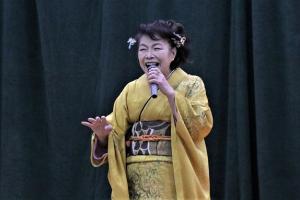 岡田尚子さん歌謡ショーの写真