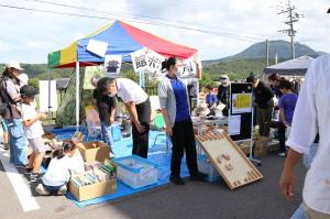 図書館ボランティアブースの写真