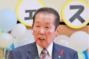 あいさつをする佐々木市長