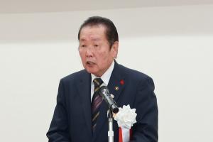 あいさつしている佐々木市長の写真