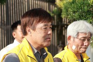 あいさつをする光門部会長