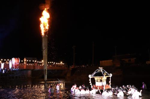 裸祭りの全体写真