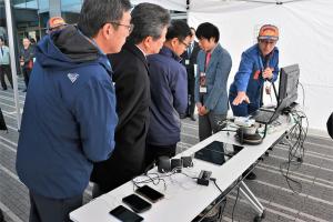 給電の様子の説明