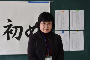 児童たちに話をしている校長先生の写真