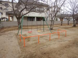 新町児童公園ブランコ２