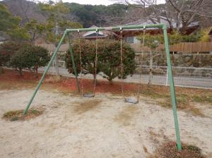 白石児童公園ブランコ