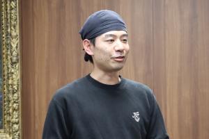 説明をしている天野さんの写真