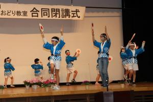 草地おどりのおさらい会の写真