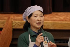 講評をしている山本先生の写真