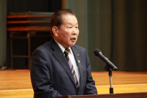佐々木市長があいさつをしている写真