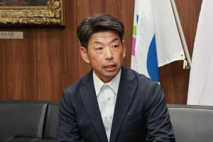 報告などをしている大森さんの写真