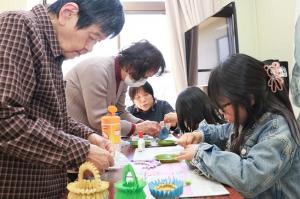 折り紙細工体験の様子