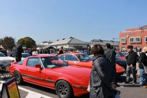 にぎわう会場の写真