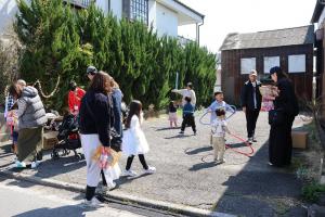 フラフープをしている写真