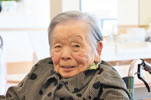 笑顔を見せる田中さん