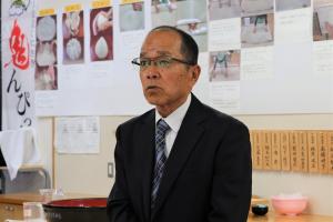 あいさつをしている末宗代表の写真