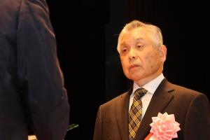 山田善博様