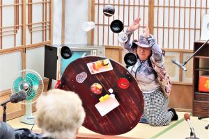 ちゃぶ台返しの様子